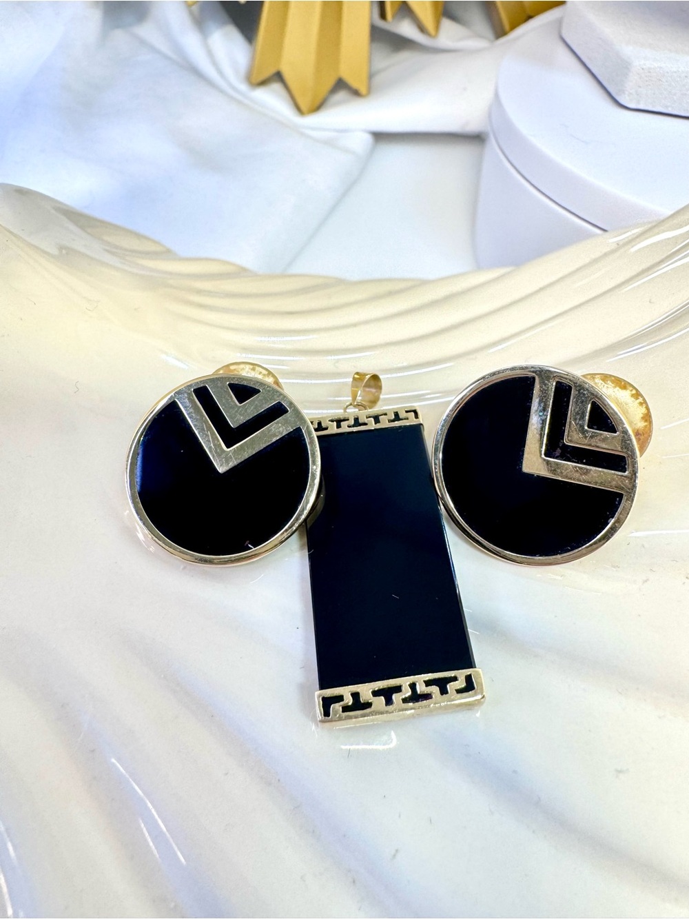 14 k Gold Yellow Greek Bar – Black Onyx Pendant -matching 14K Gold Earrings